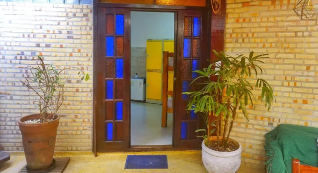 Кровать в общем номере (женский номер) Biergarten Hostel