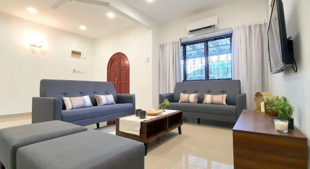 Kuala Lumpur Jalan Ipoh Terrace House, Забронировать Отель Отели Куала-Лумпура с парковкой, рядом с Всемирный торговый центр Putra, Парковка