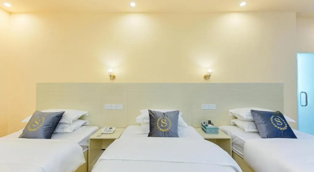 H&L Hotel New Baiyun International Airport Store