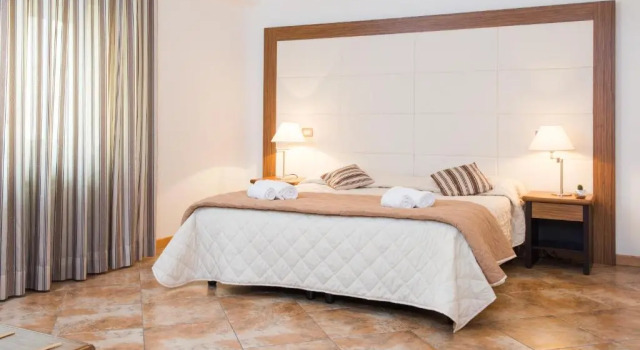 Двухместный номер Standard Royal Hotel