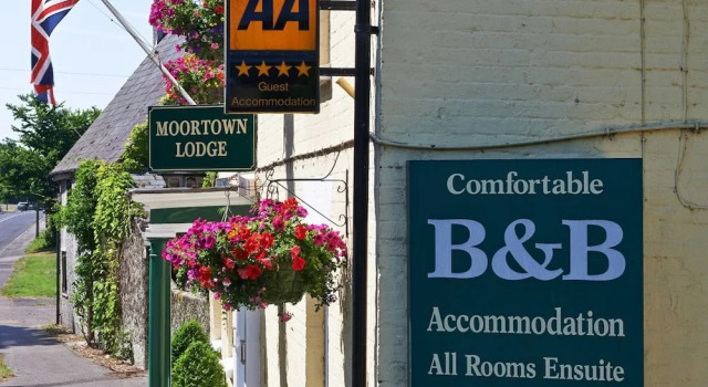 Moortown Lodge B&B, Забронировать Отель Отели в центре Рингвуд с завтраком, отели в центре Рингвуд с завтраком
