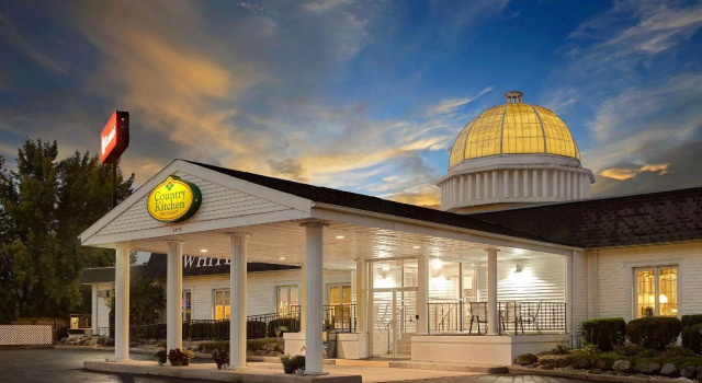 Четырёхместный номер Standard Ramada by Wyndham Richland Center