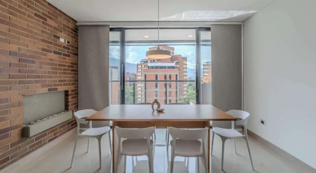 w Elegant 3BR w Outdoor Balcony, Забронировать Апартаменты/квартира Медельин Antioquia, рядом с Конгресс-центр Plaza Mayor