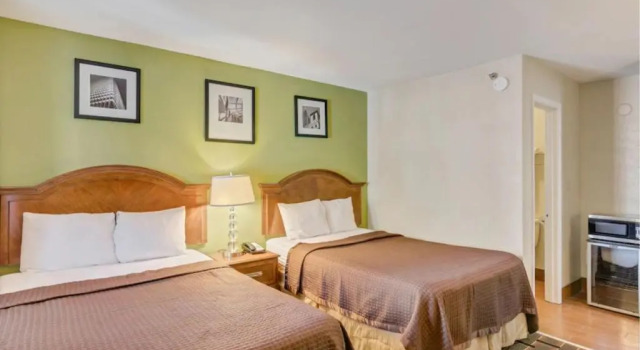 Четырёхместный номер Standard Savannah Garden Hotel