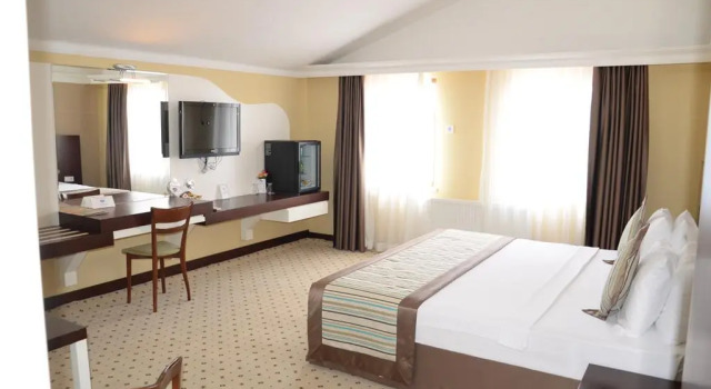 Hotel Yayoba, Varaa Hotelli Hotellit Marmara-alue pysäköinnillä, Pysäköinti
