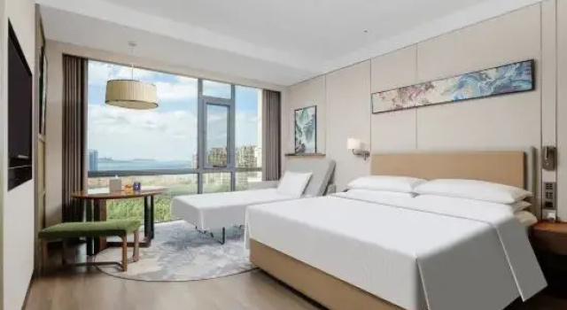 Номер Premier Doubletree By Hilton Yantai Golden Coast Hotel & Suites