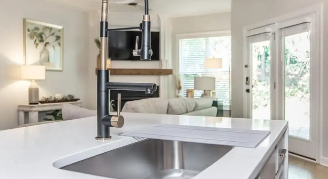 Luxury Three Bedroom Townhome Near Cary