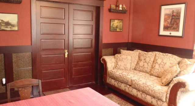 Haselwood Inn Bed & Breakfast, Rezervovat Hotel Camrose Central Alberta
