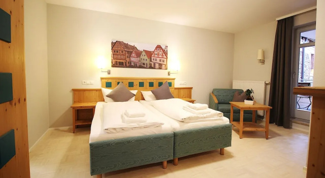 Трёхместный семейный номер Standard с балконом Aparthotel Alte Schmiede Dettelbach