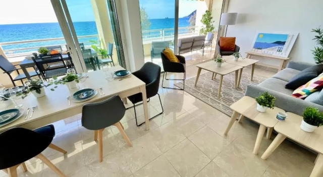 Апартаменты Magnificent 82m With Terrace And In Front Of Sea