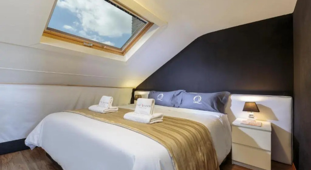 Апартаменты The Queen Luxury Apartments - Villa Carlotta