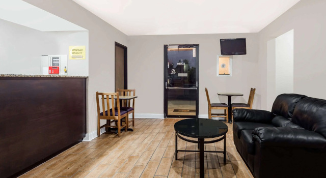 Super 8 by Wyndham Augusta Ft Eisenhower Area, Prenota Locanda Motel a Augusta, Motel