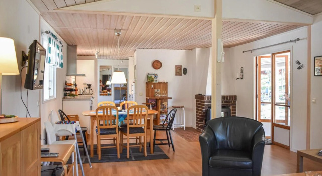Awesome Home in Yngsjö With 2 Bedrooms and Wifi, Book Hotel Kivik 