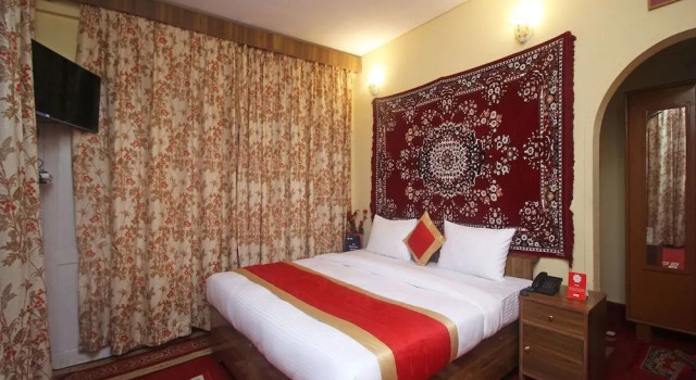 OYO 9331 Hotel White House, Rezervovat Hotel Mussoorie Uttarakhand