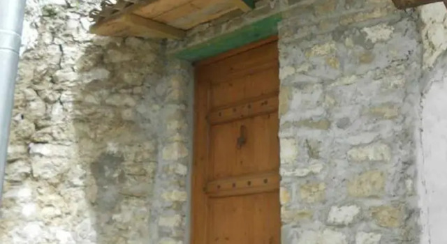 Guest House Alvaro, Prenota Affittacamere Hotel a Berat County con parcheggio, Parcheggio