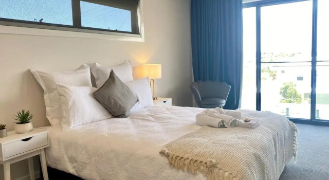 Chirn Park Bed & Breakfast, Book Hotel Labrador Queensland