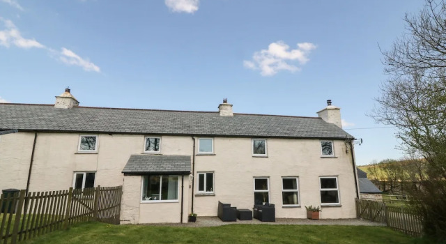 Blackadon Farm Cottage, Book Farm Stay Launceston Cornwall