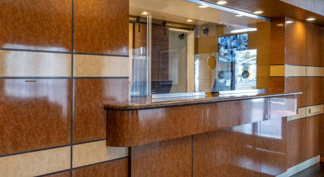 Best Western Plus South Bay Hotel