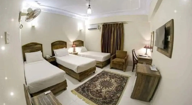 Трёхместный номер Standard Hotel Al-Farooq