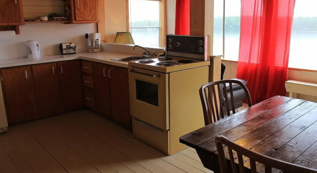 Коттедж c 1 комнатой Mashkinonje Lodge