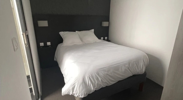 Четырёхместный семейный номер Standard с видом на город Beau Rivage Hôtel-Restaurant