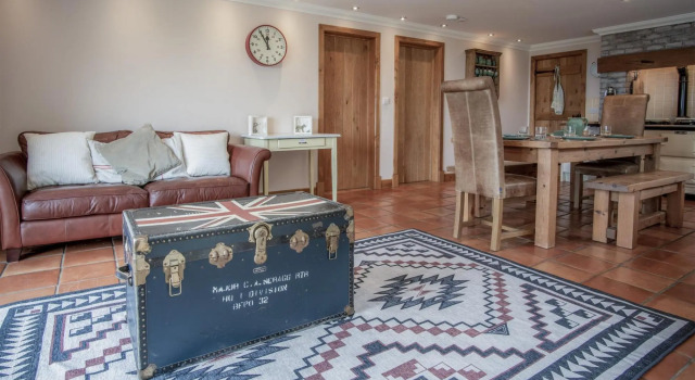Highfield - 3 Bedroom Holiday Home - Llanmadoc, Rezervați Hotel Llanmadoc Cardiff