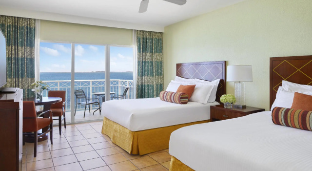 Номер Standard с видом на воду The Beach at Atlantis