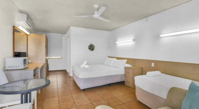 Трёхместный номер Standard Camden Motor Inn