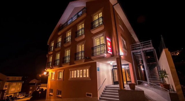 Hotel Porto do Barqueiro, Book Hotel O Barqueiro Altas Estuary