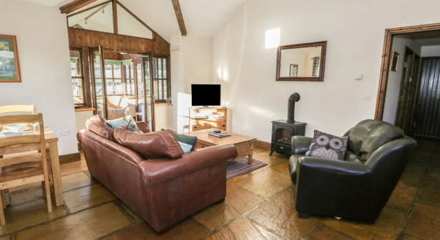 River Bank Cottage, Varaa Lomakoti Mökit kohteessa Merseyside, Mökki
