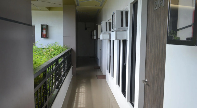 Zanrock MicroHotel