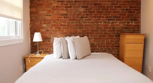 Maverick Suites at 402 Columbus Ave, Забронировать Апарт-отель Апарт-отели Бостона, рядом с The Games People Play, Апарт-отель