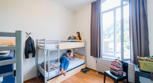 Кровать в общем номере (женский номер) Auberge de Jeunesse de Namur