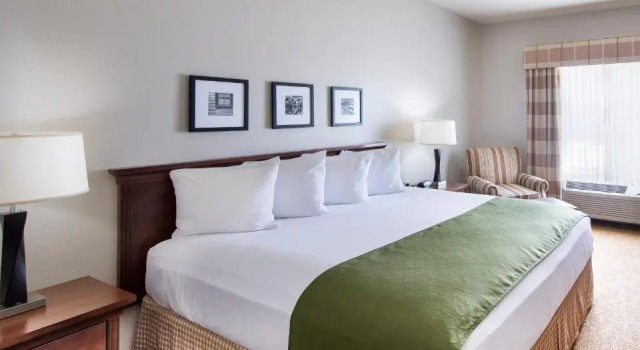 Одноместный люкс Country Inn & Suites by Radisson, Greeley, CO