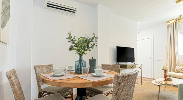 Lovely 2-bedroom apartment in Cadiz center. San Antonio III