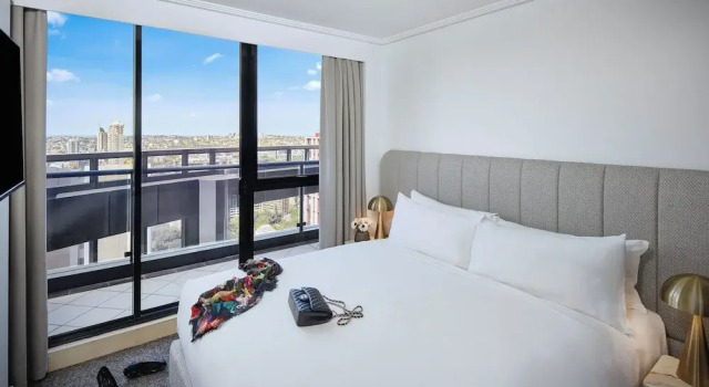 Номер Standard Пентхаус с 3 комнатами с балконом Meriton Suites Pitt Street, Sydney