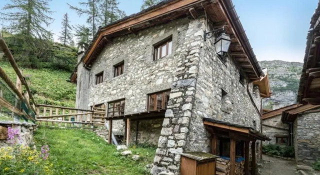 Chalet 1728 - la Reculaz - 2 Minutes From Val D'isere by Free Shuttle Bus, Забронировать Шале Виллы Овернь-Рона-Альпы, Вилла
