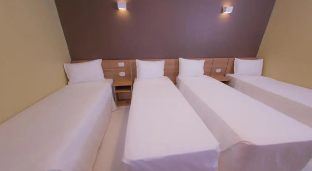 Четырёхместный номер Luxury Safira Praia Hotel