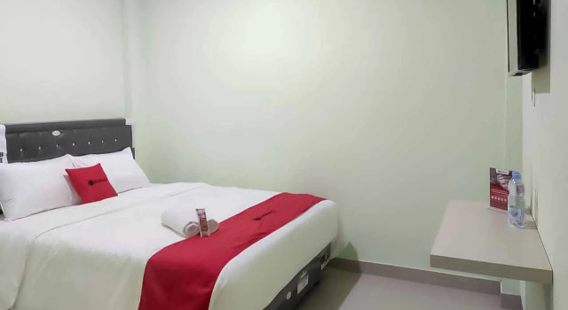 RedDoorz near Taman Wisata Alam Punti Kayu Palembang 2, Rezerwuj Hotel Sukarami Sumatra