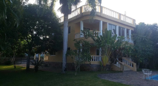 Семейная вилла с 4 комнатами Four Bedroom Villa with Private Pool, Ocean View