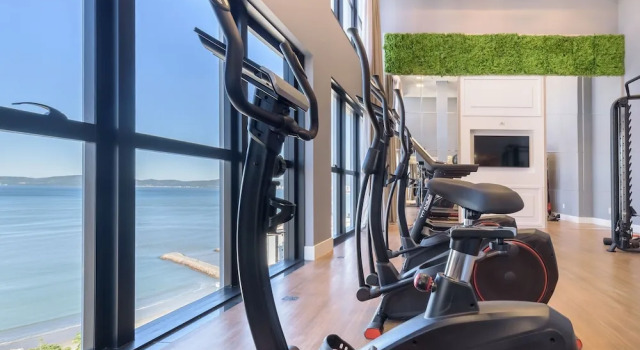 Студия MHFA - Studios em Prédio Luxuoso com Vista Mar