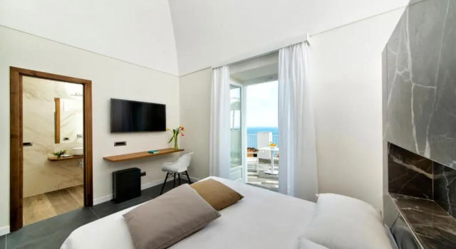 Двухместный номер Standard с балконом и с видом на море villa orleans