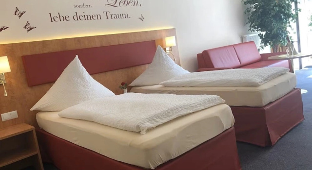 Четырёхместный номер Comfort с балконом Hotel Häfner