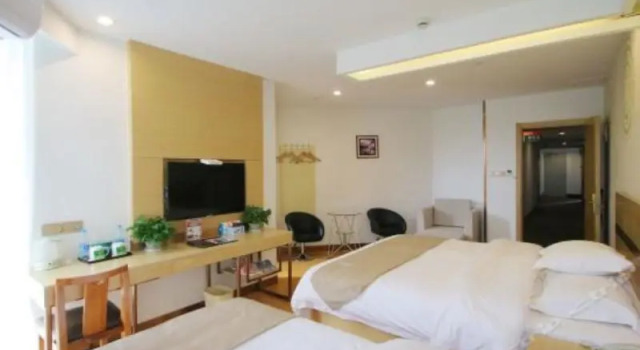 Люкс GreenTree Inn Shanghai Minxing Beiqiao Station Express Hotel