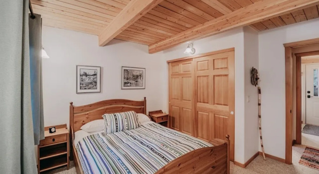 75sl - Wifi - Bbq - Pets Ok - Sleeps 6 2 Bedroom Home by RedAwning, Buchen Sie Ferienhaus Hotels in Glacier mit Parkplatz, Parkplätze