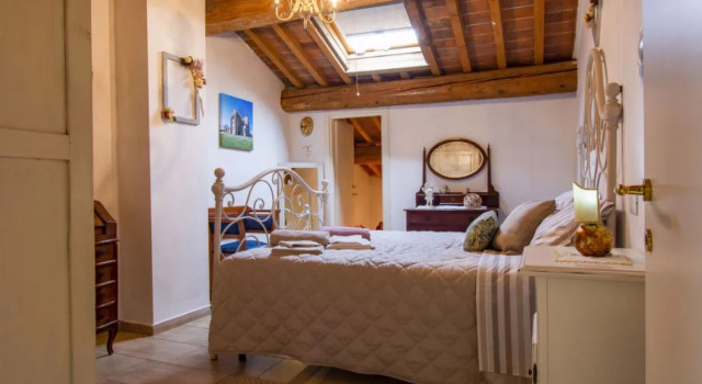 House  Mulini Vecchiano, Boek Hotel Pugnano Toscane