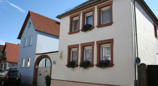 Ferienwohnung Spatzennest, Prenota Hotel Edesheim 