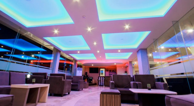 Grand Parama Hotel