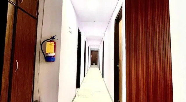 Hotel Star Inn, Забронировать Отель Газиабад штат Уттар-Прадеш, рядом с Артала
