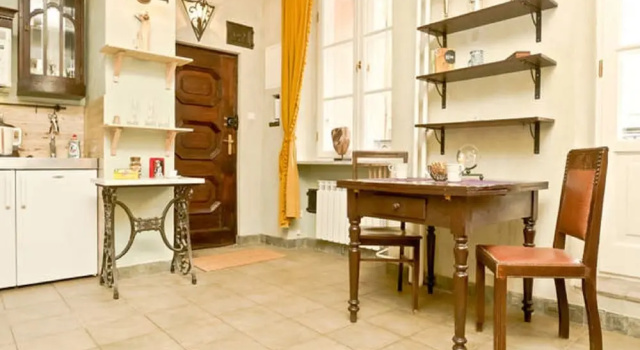 Двухместная студия Classic с балконом AAA STAY Market Square Old Town